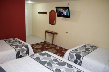 Hotel Berlor Airport Inn