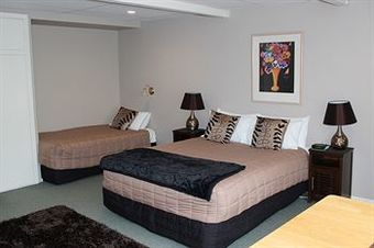 Diplomat Motel