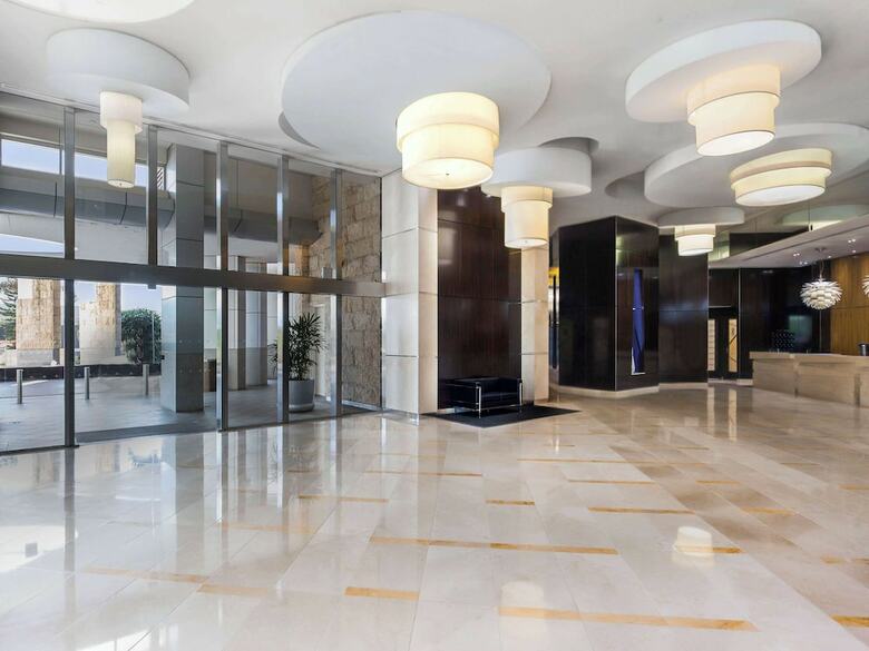 Hotel The Towers Of Chevron Renaissance