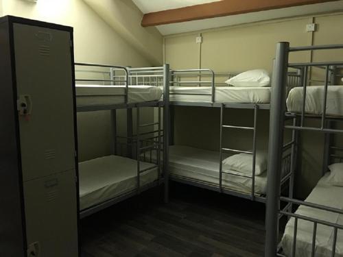 Albergue Adamson Lodge