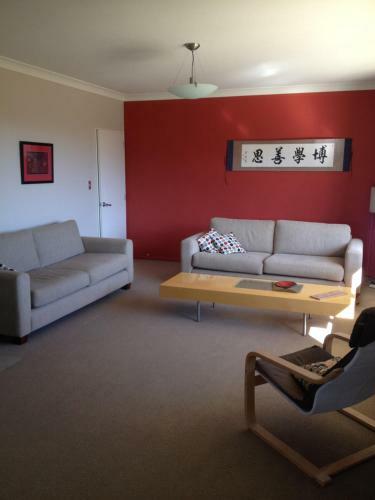 Bed & Breakfast Number Six Homestay