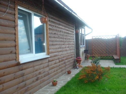 Hostal Dom Banya Guesthouse