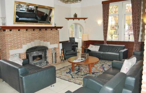 Holiday Home Villa Spa 02