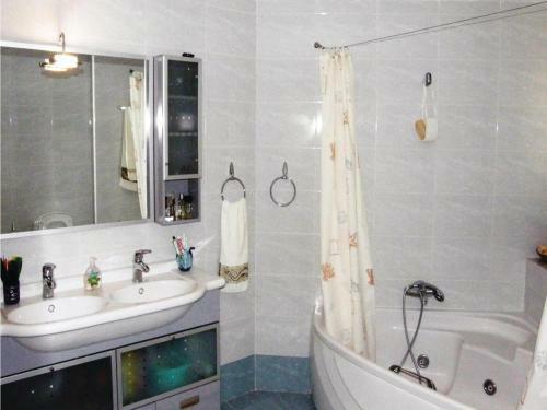 Holiday Home Kamena Vourla With A Fireplace 03