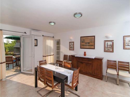 Holiday Home Supetar-mirca With A Fireplace 03