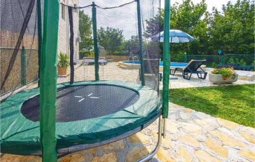 Holiday Home Zrnovnica 06