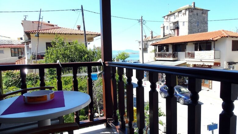 Hostal Athos Guest House-pansion