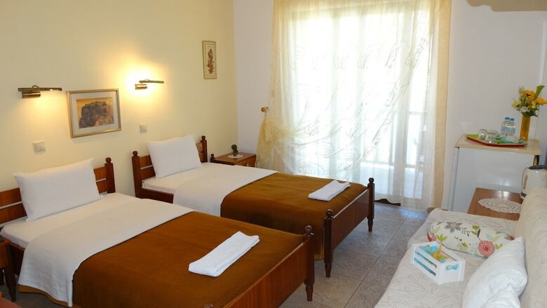 Hostal Athos Guest House-pansion
