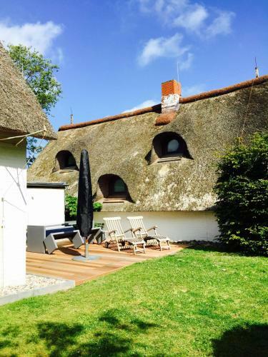 Apartamento H�s Am Wall - Reetdachapartments - St. Peter Ording