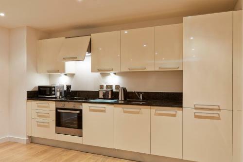 Railway Terrace Apartments By Esa