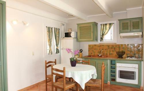 Holiday Home Lancon De Provence 03