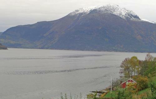 Holiday Home Kinsarvik With A Fireplace 06