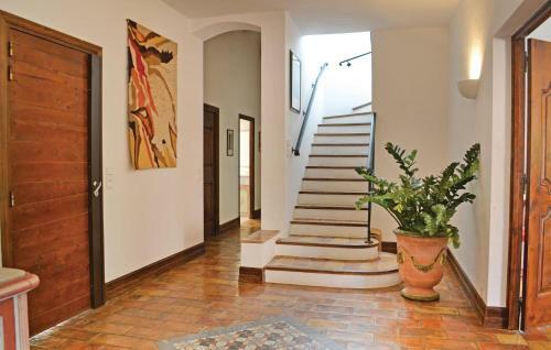 Holiday Home Le Rouret With A Fireplace 09