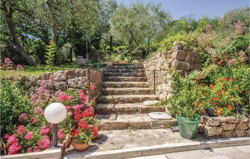 Holiday Home Le Rouret With A Fireplace 09