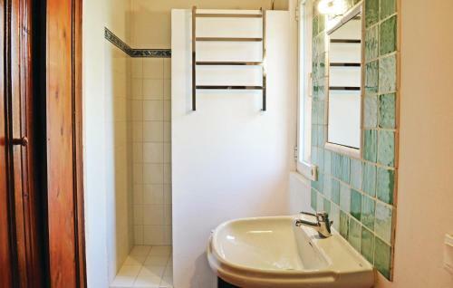 Holiday Home Le Rouret With A Fireplace 09