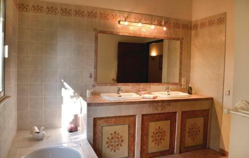 Holiday Home Le Rouret With A Fireplace 09