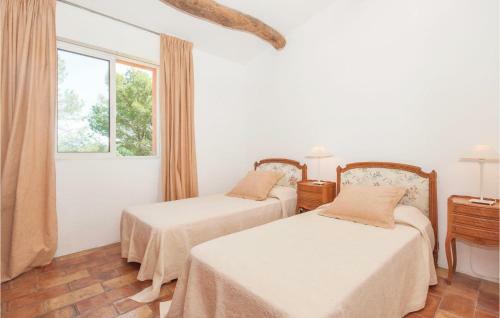 Holiday Home Le Rouret With A Fireplace 09