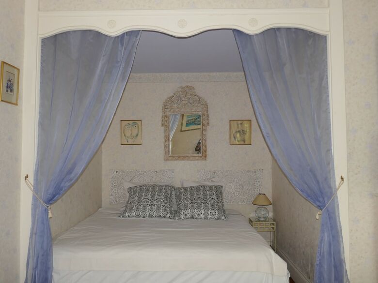 Bed & Breakfast Manoir De Tireveste
