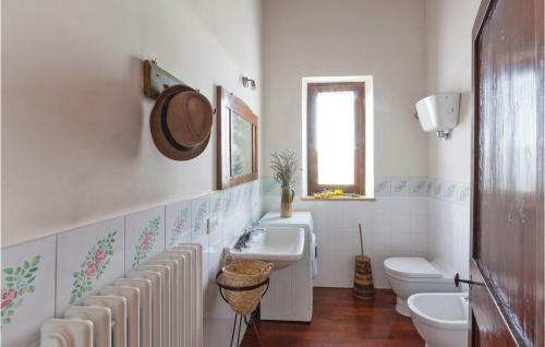 Holiday Home Castello Di Petroro 07