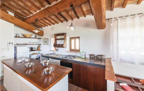 Holiday Home Castello Di Petroro 07