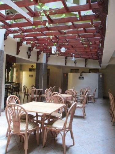 Jambo Village Hotel