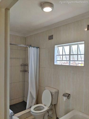 Hostal Home Up Guest House