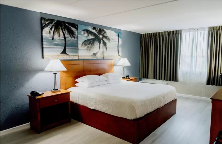 Envision Hotel Miami International Airport