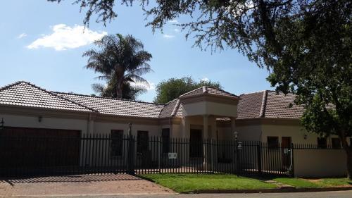 Hostal Eagle Rock Executive Guest House