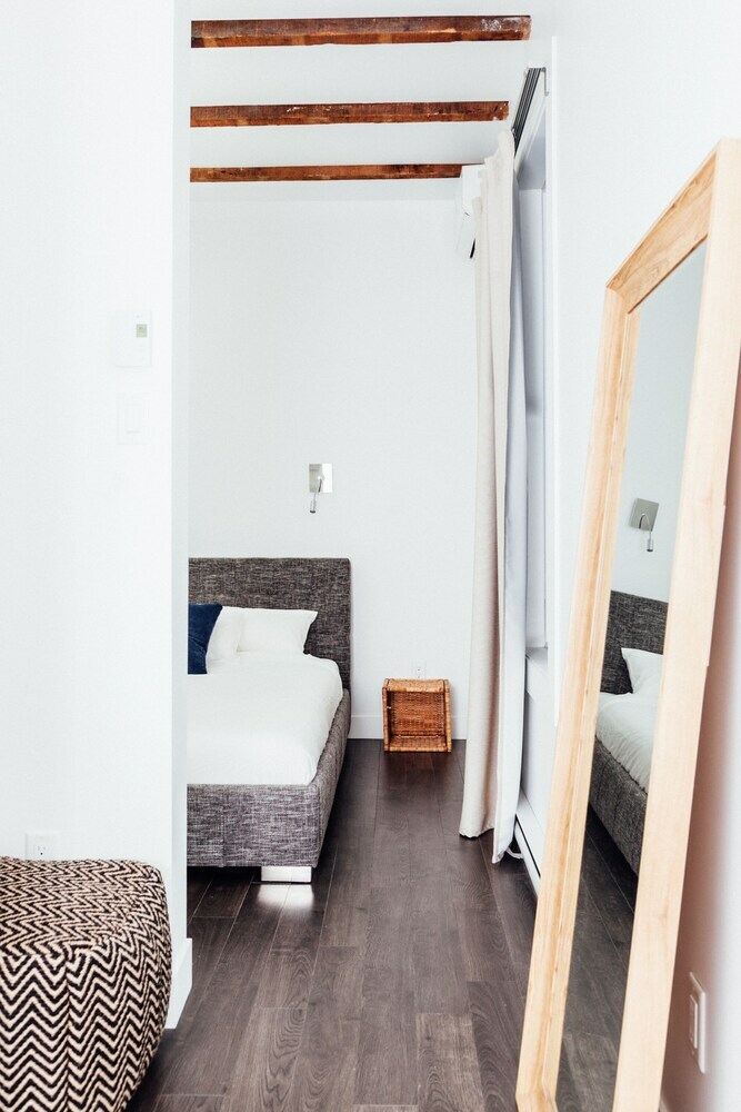 Leqube Apartments