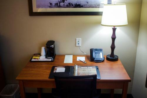 Hotel Bowman Lodge & Convention Center