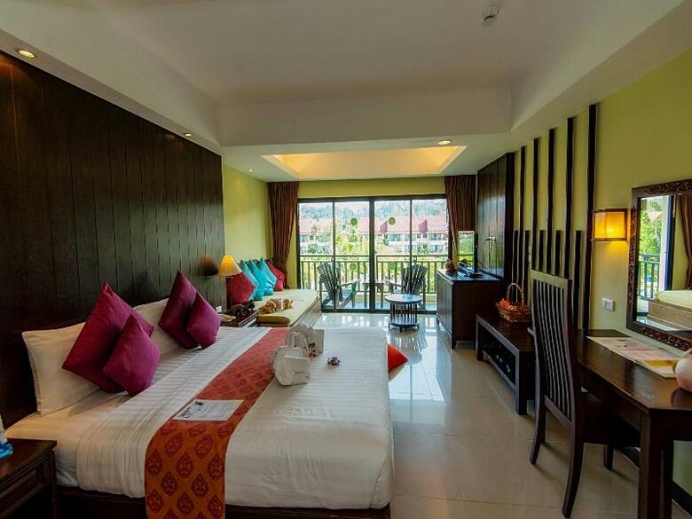 Hotel Khao Lak Emerald Beach Resort & Spa