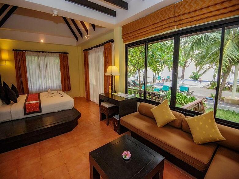 Hotel Khao Lak Emerald Beach Resort & Spa
