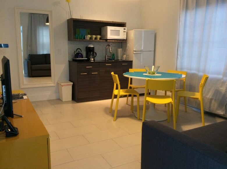 Villa Byron Suites