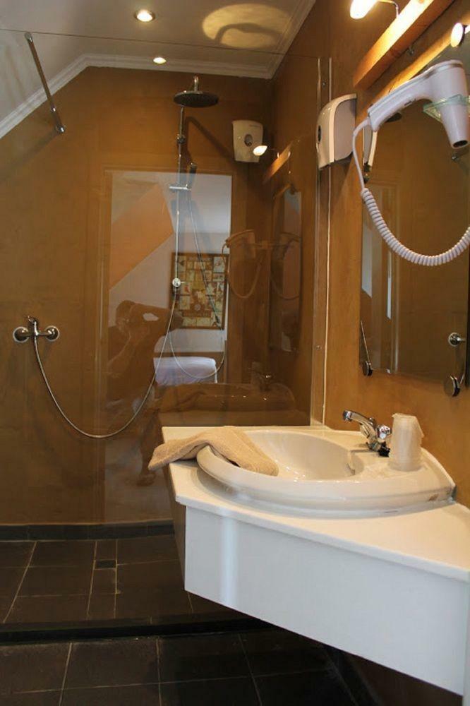 Canalview Hotel Ter Reien