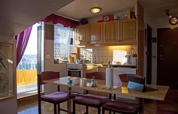 Adam Hotel