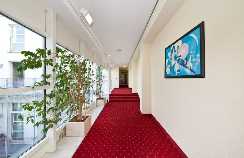 Hotel Madison Novum Dusseldorf City Centre