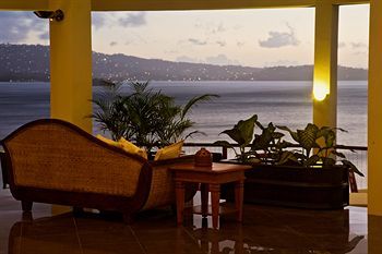 Hotel Calabash Cove Resort And Spa