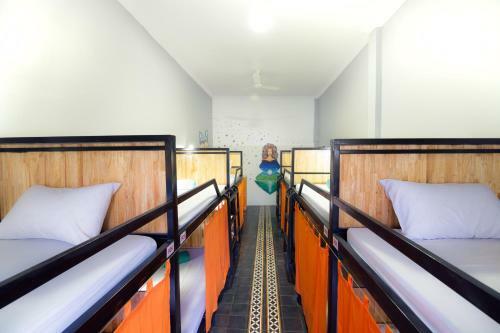Pool Party Hostel