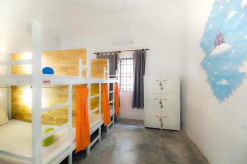 Pool Party Hostel