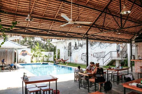 Pool Party Hostel