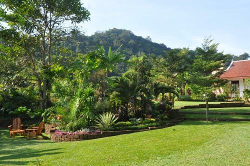 Cominsia Lodge