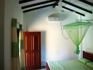Hostal Lotus Inn Tourist Resort