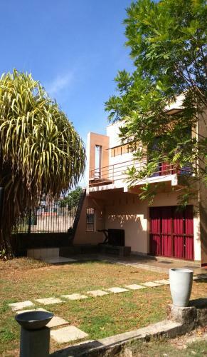 Sri Beach Bungalows And Villa