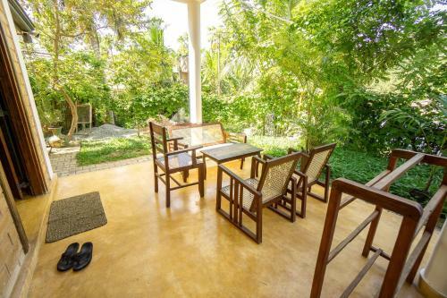 Villa Surf & Yoga Mirissa