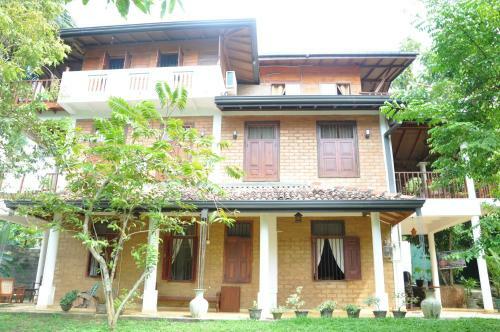 Villa Surf & Yoga Mirissa