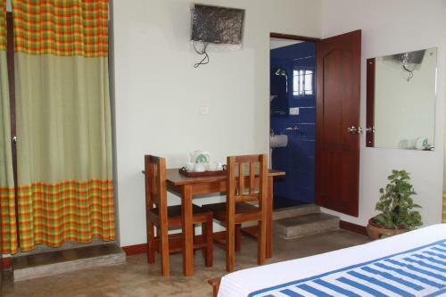 Hostal Blue Elephant Tourist Guesthouse