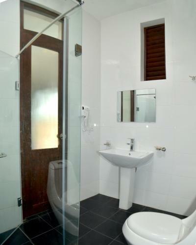 Hotel Olanro Negombo