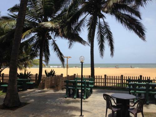 Hotel Oasis Beach Resort