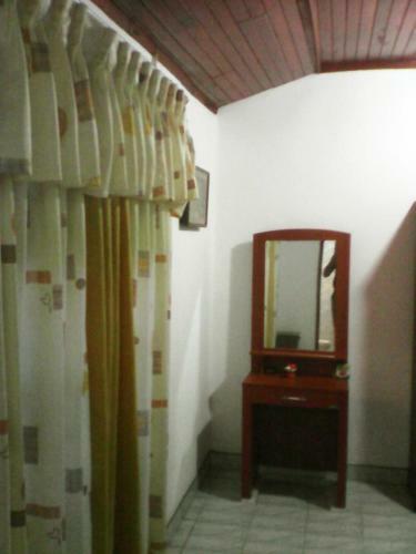 Hostal L.l.p. Guest House