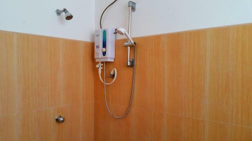 Hostal Holiday Fashion Inn